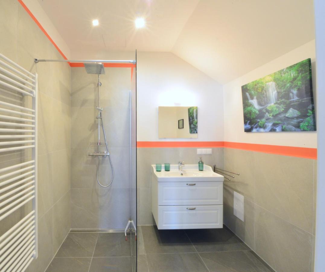 Spacious And Comfy With 3 Bedrooms Wina Bagian luar foto