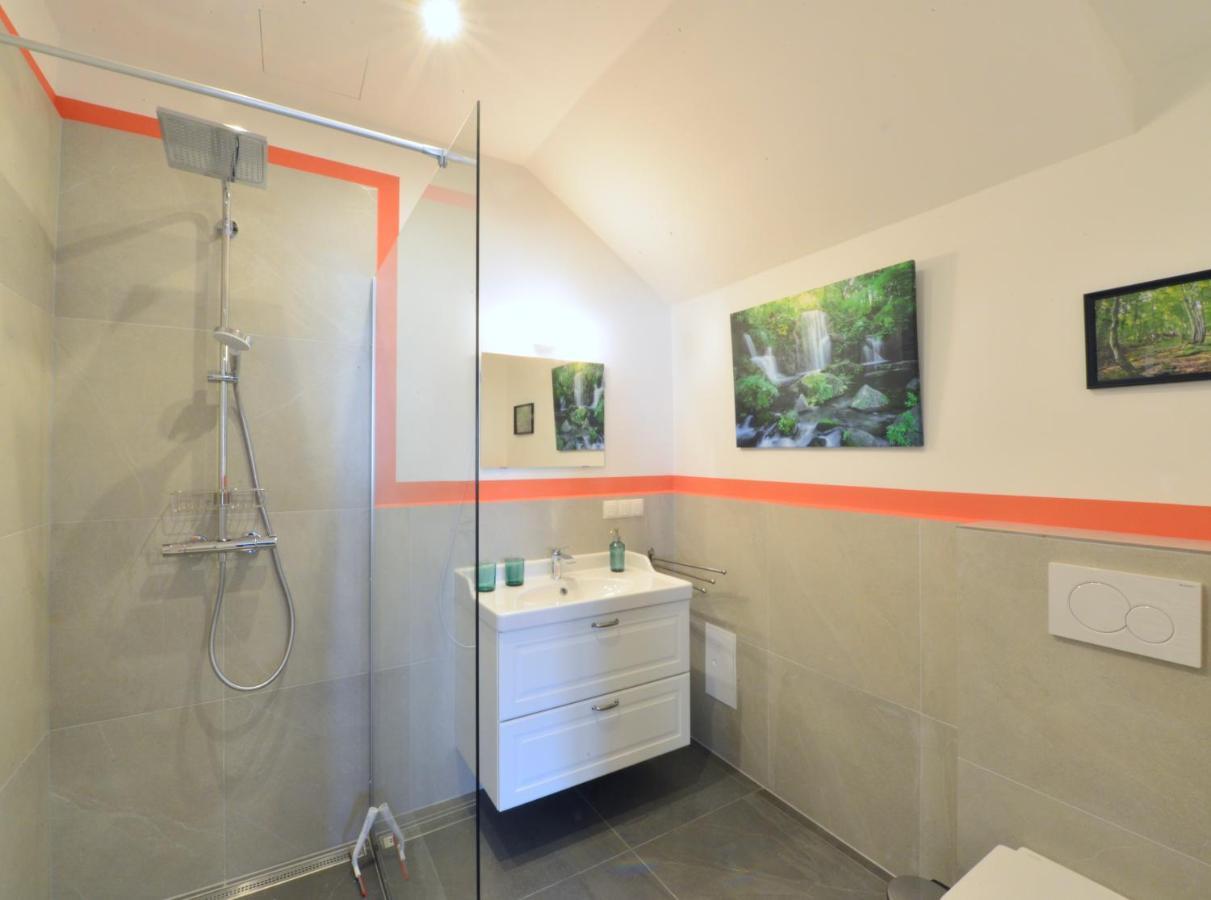 Spacious And Comfy With 3 Bedrooms Wina Bagian luar foto