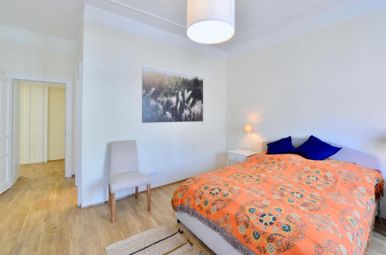Spacious And Comfy With 3 Bedrooms Wina Bagian luar foto